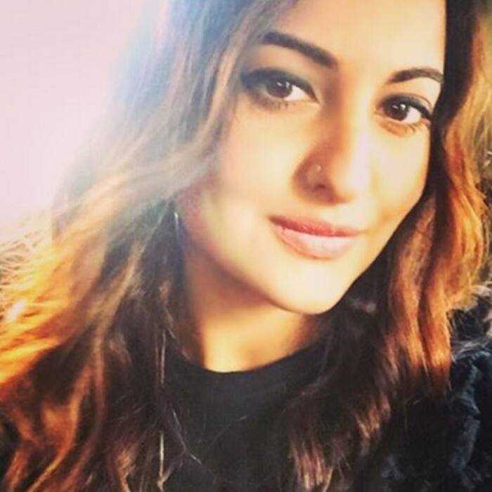Sonakshi Sinha clicks a selfie