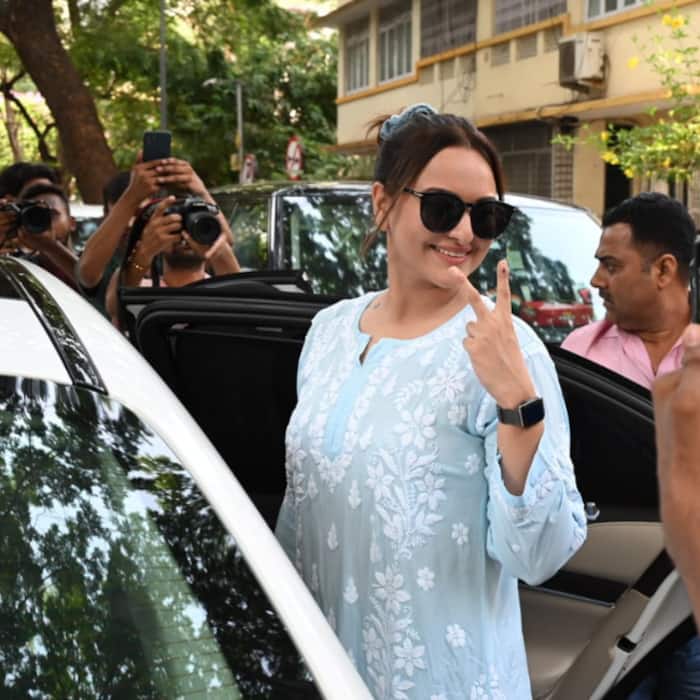 Sonakshi Sinha Shows Off Her Vote To Paparazzi