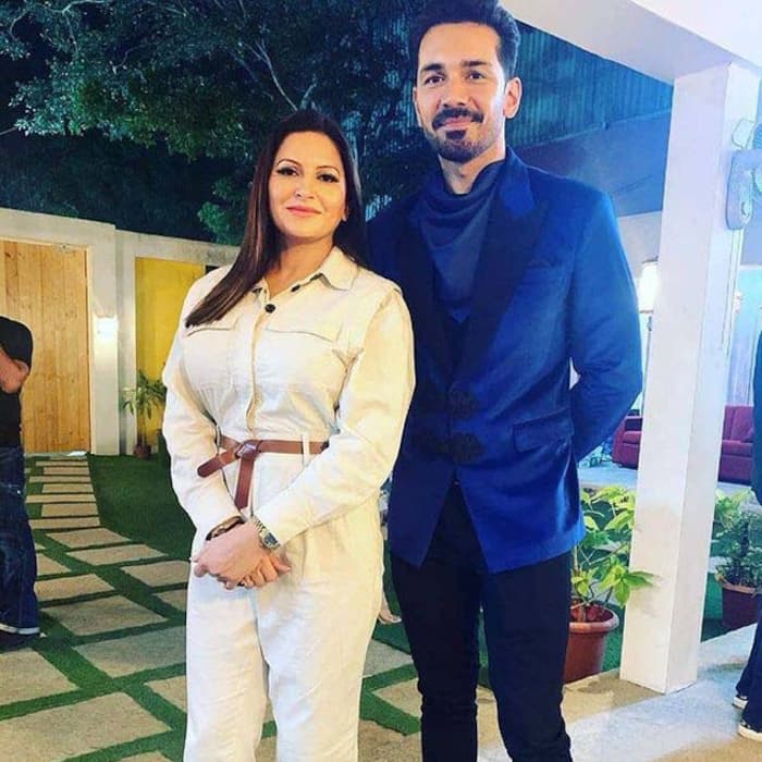 Sonali Phogat parties with Abhinav Shukla
