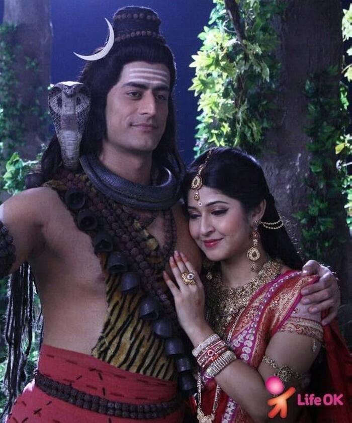 Sonarika Bhadoria and Mohit Raina in Devon Ke Dev Mahadev