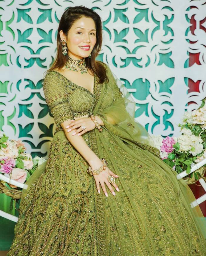 Sonu Kakkar is Scintillating in her Green Lehenga 