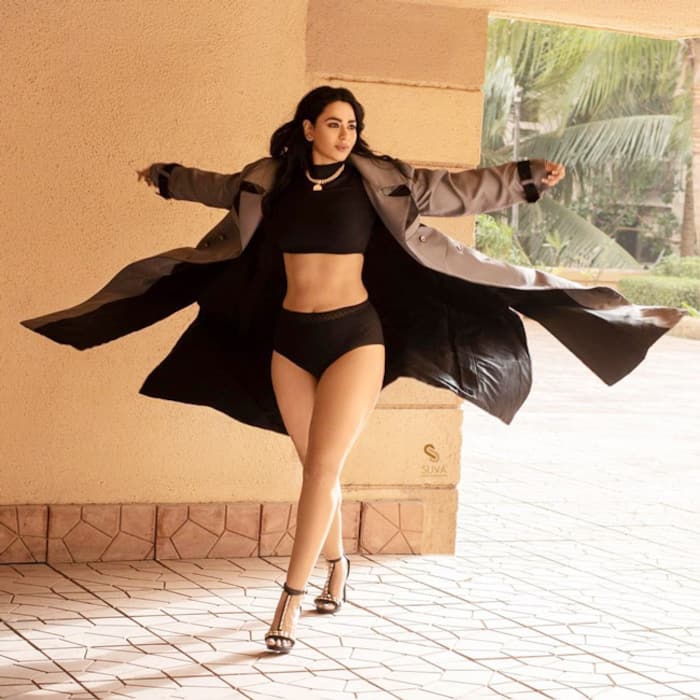 Soundarya Sharma Hot And Sexy Photos: Check Top Bold And Beautiful