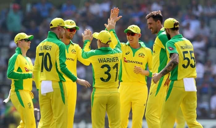 Starc Shines for Visitors