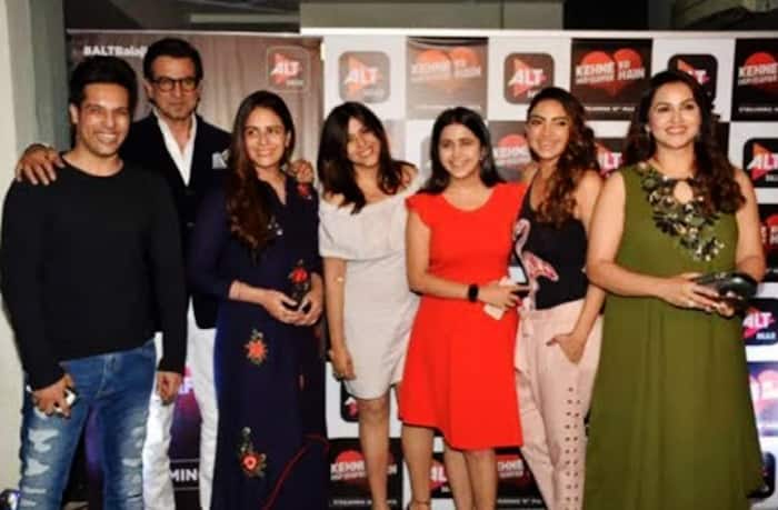Stunning starcast of Kehne Ko Humsafar Hain