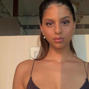 Suhana Khan's Hot And Sexy Look in Plunging Neckline Tank Top ...