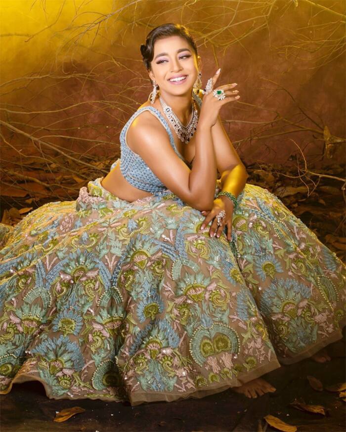 Sumbul Touqeer Khan flaunts toned midriff in a designer lehenga  and sexy blouse   see her latest photos here