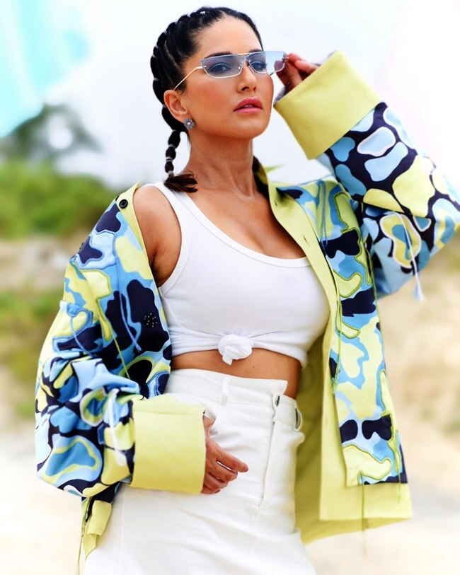 Sunny Leone Shares Her New Look In White Crop Top Printed Jacket From Sunny Leone Shares Her New Look In White Crop Top Printed Jacket From