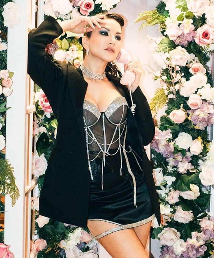 Sunny Leone Stunner