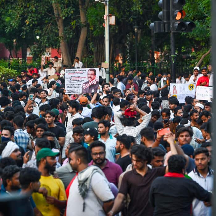 Supporters of Cockroach Janta Party (CJP) during the ongoing protest demanding the resignation of Union Education Minister Dharmendra Pradhan over alleged examination irregularities at Jantar Mant