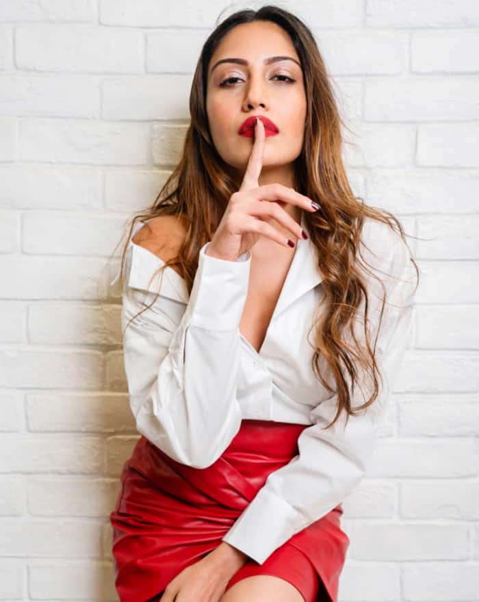 Surbhi Chandna always manages to grab the attention of her fans