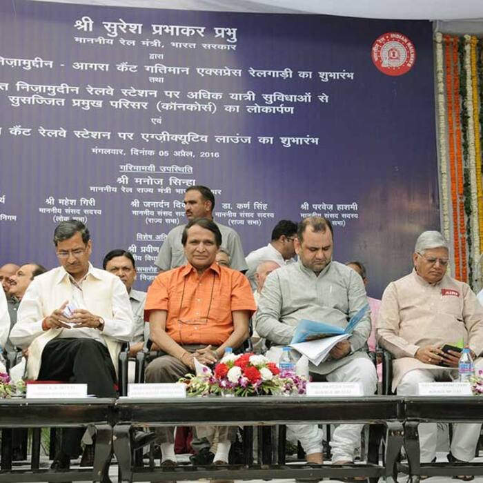 Suresh Prabhu clicked during the flagging off Gatiman Express