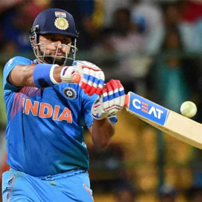 Suresh Raina gave his wicket to Liam Plunkett India vs England 3rd T20I match