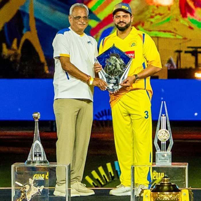 Suresh Raina was also inducted to CSK  Hall of Fame 