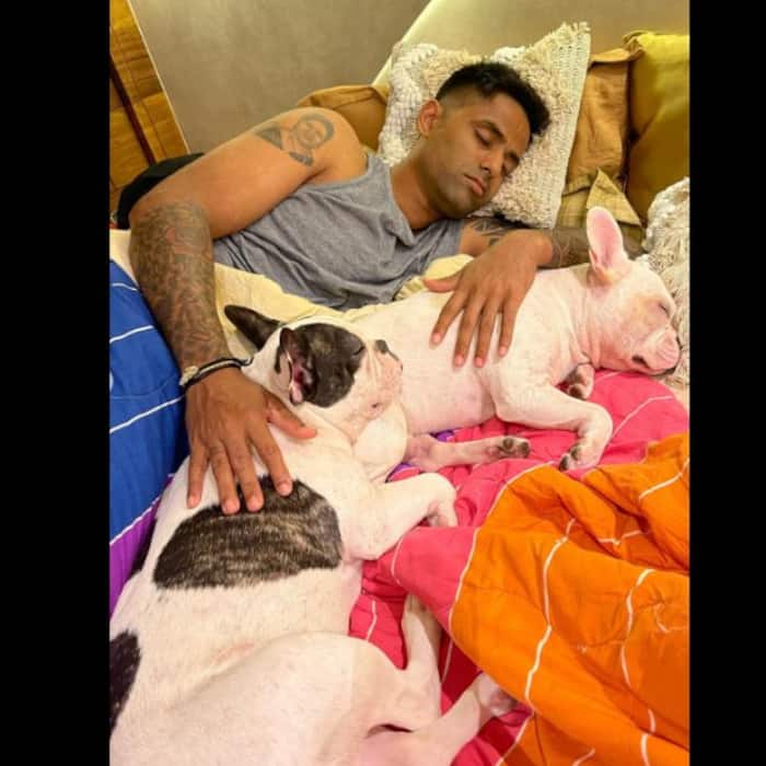Suryakumar Yadav s master bedroom has blue hues