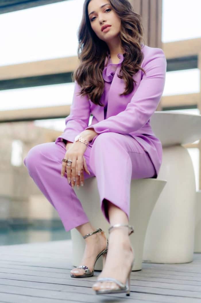 Tamannaah Bhatia Looks Mesmerising