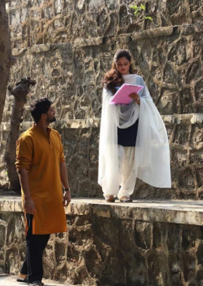 Tanuj Verwani Rashami Desai s Romance Filled Pictures