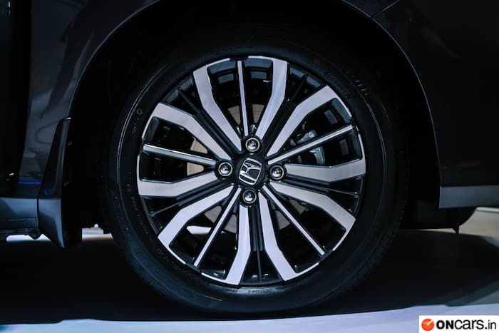 New Honda City 2017 Facelift: Picture Gallery