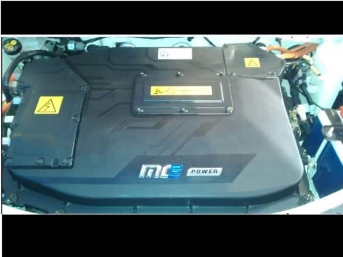 The Mahindra e-Verito is powered by a 72V, 3-phase electric motor that churns out a maximum power of 40bhp and 91Nm of peak torque, while the electric motor comes mated to a direct drive single speed automatic transmission.