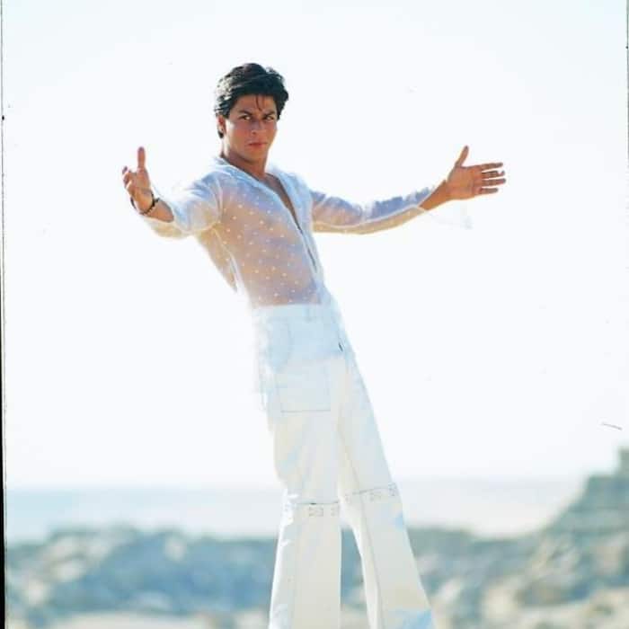 The open arms pose that became iconic