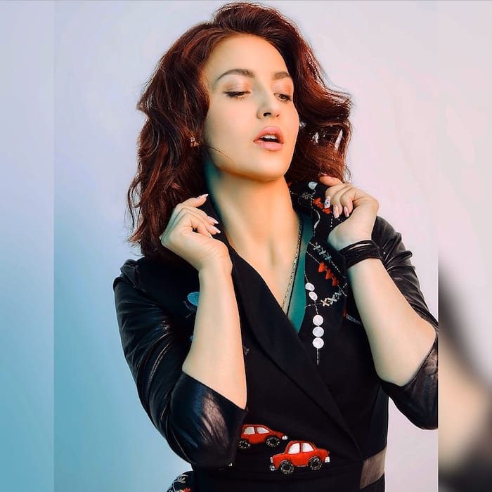 Malang Star Elli AvrRam's Latest Sexy Pictures Are Enough Mid-Week ...