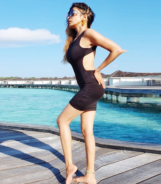 Tina Datta Gives a Twist to Beach Wear Tina Datta Gives a Twist to Beach Wear