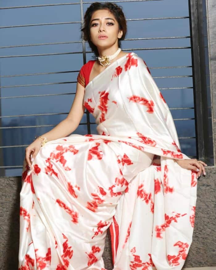 Tinaa Dattaa   s White Red Saree Look is For All Saree Lovers
