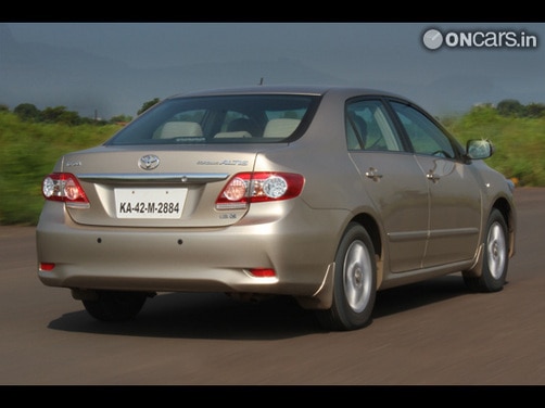 Toyota Corolla Altis Exterior img11