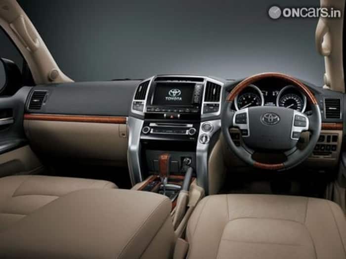Toyota Land Cruiser 200 Interior