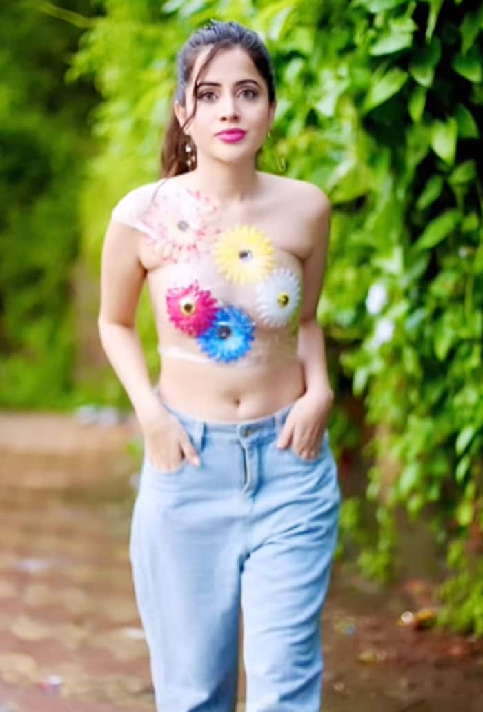150 Hot And Bold Photos of Urfi Javed That Prove She is Internet Sensation