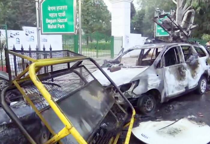 Vehicles Damaged in Anti CAA Protests in UP 