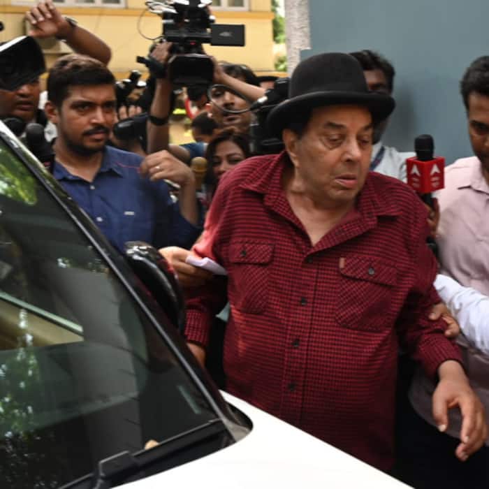 Veteran Actor Dharmendra Steps Out To Cast His Vote