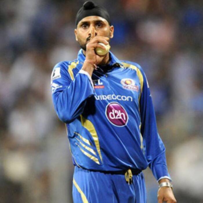 VHarbhajan Singh  MI 