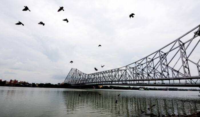 View of Howrah Bridge on the eve before Cyclone Amphan