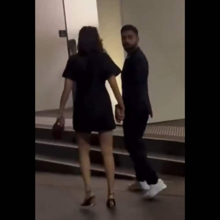 Virat Kohli and Anushka Sharma on Sydney streets