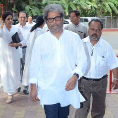 Tabu, Huma Qureshi, Imtiaz Ali attend film maker Vishal Bhardwaj’s mother’s prayer meet