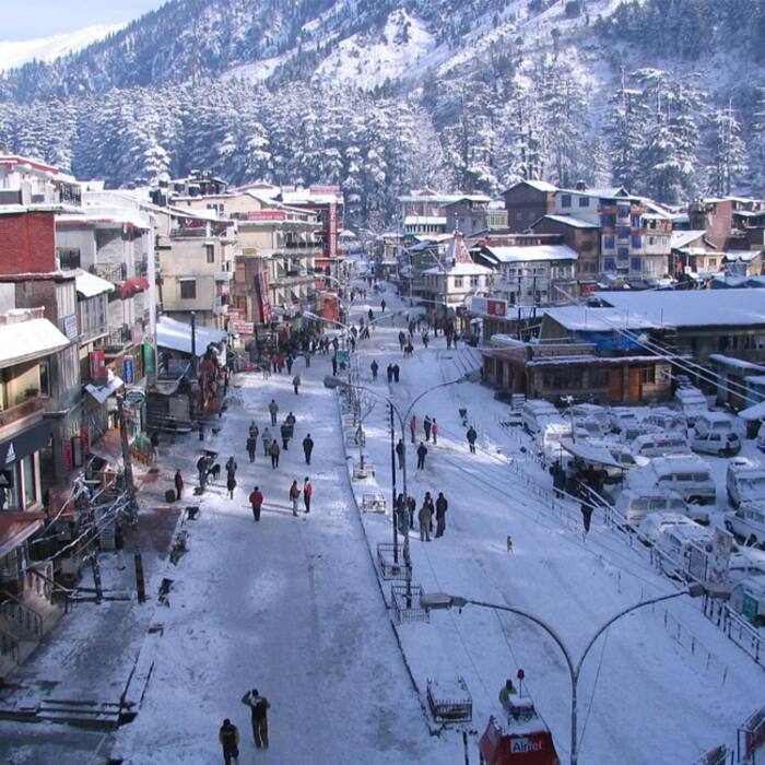 Visit Manali during winter holidays