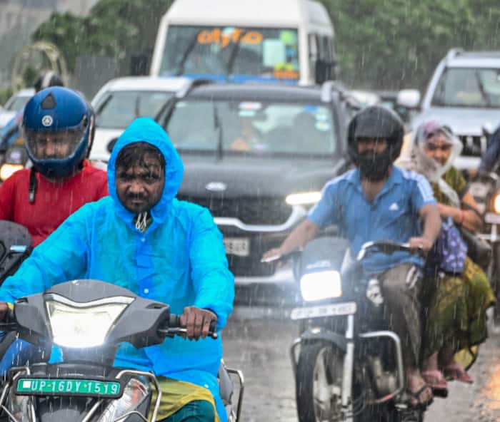 Waterlogging and traffic snarls disrupt daily life in Delhi-NCR as heavy rainfall batters Noida
