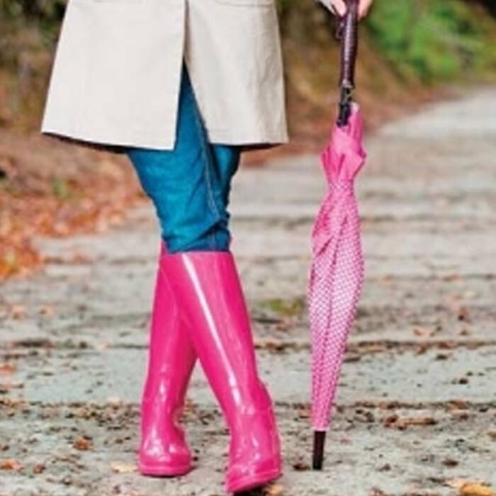 Wear synthetic clothes during monsoons