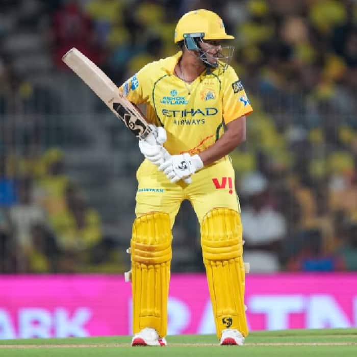 What does the retired out rule mean in cricket?