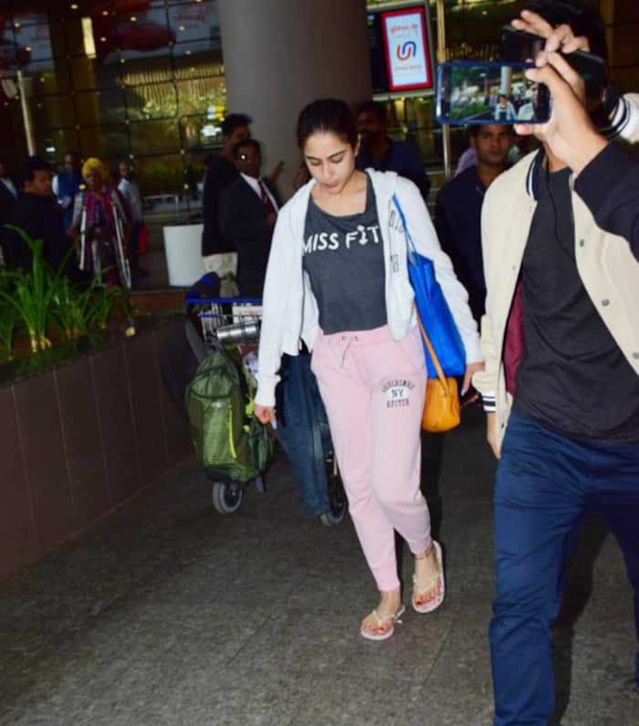 Sara Rajput Sara Ali Khan-Sushant Singh Rajput's Thailand Trip Pictures With Friend ...