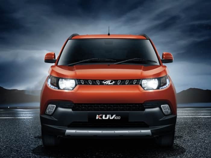 Young and KOOL mini SUV, KUV100 comes with a tall boy design that features a high bonnet and a muscular shoulder line and bold undercuts that runs across the length. The front facade of mini SUV KUV100 is inspired from XUV500 and is flanked by wrap headlamps along with LED DRLs, follow-me-home lamps, Lead-me-to-vehicle headlamps, electrically adjustable ORVMs as well as remote keyless entry.