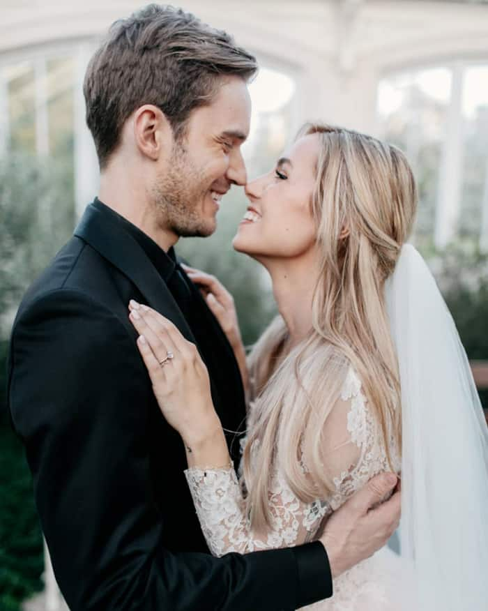 Youtuber Pewdiepie Ties Knot With Longtime Girlfriend Marzia Bisognin In London 8025