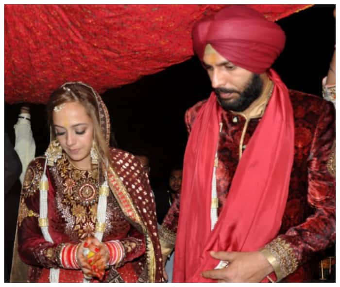 Yuvraj Singh s happy married life